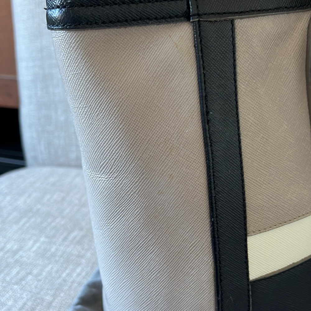 BRAHMIN | ARNO +  WALLET | BLACK + GREY SAFFIANO - Picture 7 of 11